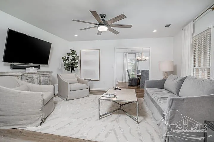 4095 Aiken Rd — Photo 3
