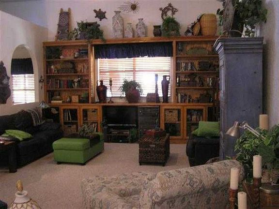 2nd image of 201 Casas Bella Ln
