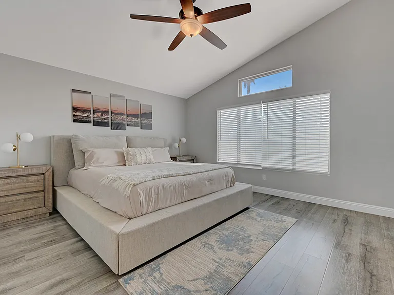 2239 Le Conte Ave — Photo 35
