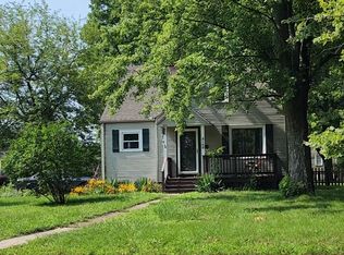 2156 Washington Cir, Munster, IN 46321