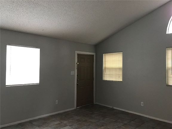 3rd image of 8809 Pineridge Dr #A