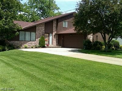 2nd image of 19516 Westwood Dr