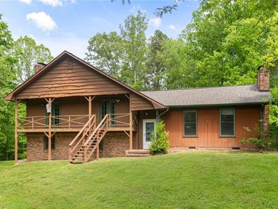 203 Millbrook Ln, Walnut Cove, NC, 27052