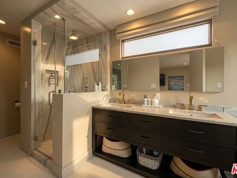 2035 De Mille Dr — Photo 34