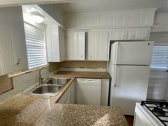 3rd image of 6417 Edgemoor Dr