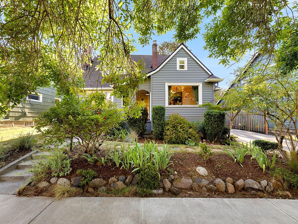 1st image of 3913 NE 64th Ave