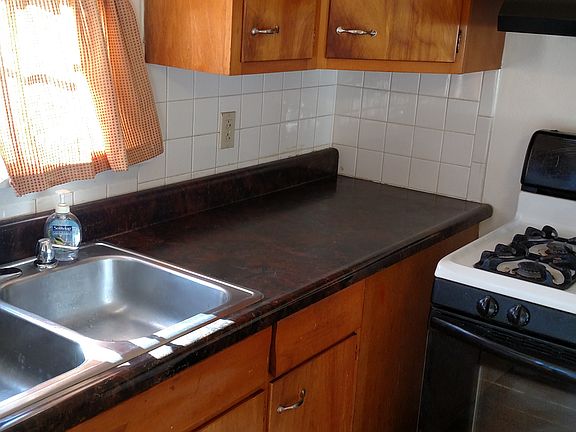 3rd image of 146 Becker Dr