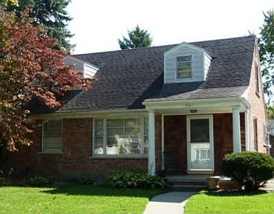 1st image of 915 Sherman Ct