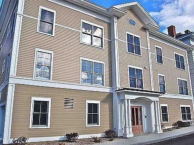 3rd image of 249 Islington St APT 5