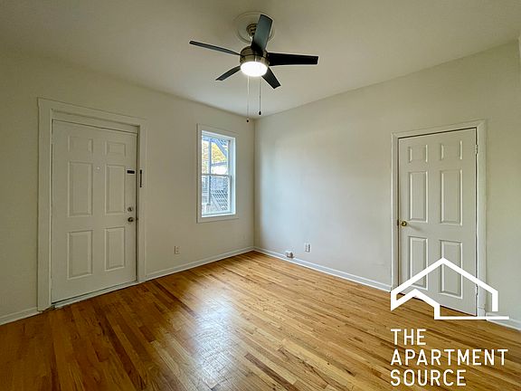 4th image of 2221 N Hoyne Ave #2R