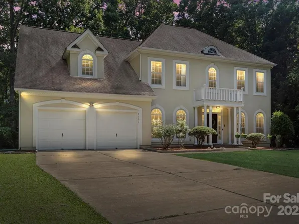 7151 Plough Dr, Mint Hill, NC 28227