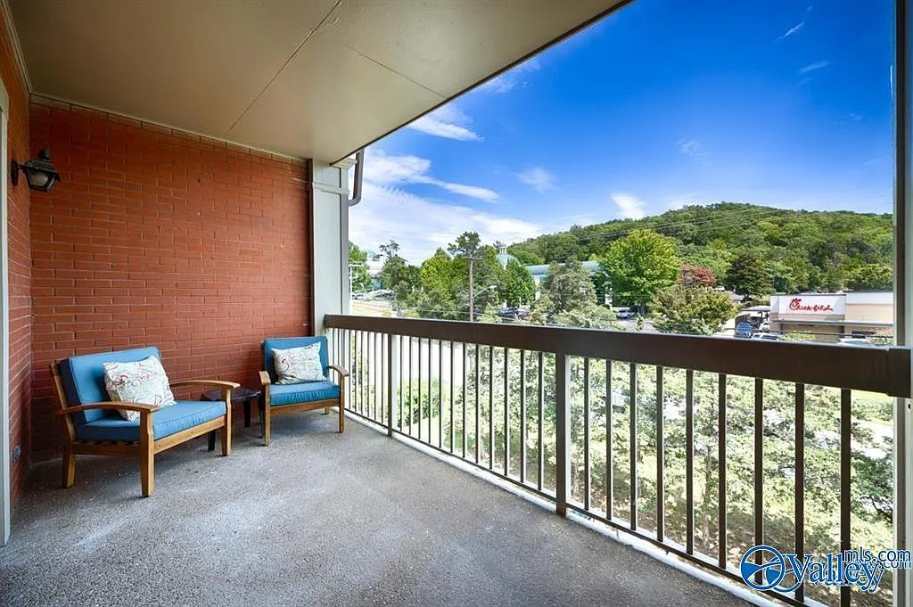 2 bed, 2.0 bath, 1260 sqft, $1,795 — Photo 4