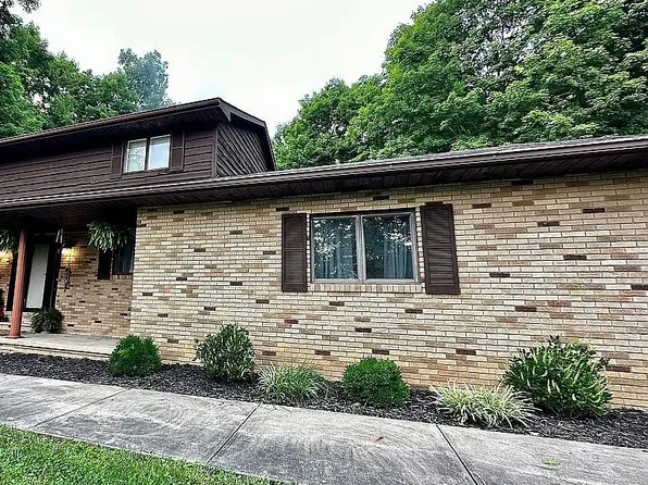 44 W Harmony Heights Way, Saint Marys, WV 26170