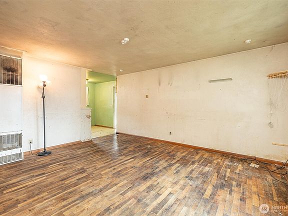 4th image of 502 N Oak Street