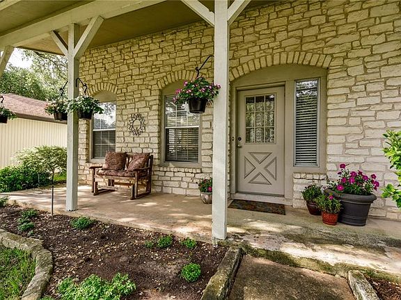 3rd image of 3611 Hillrock Dr