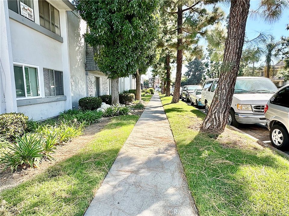 1st image of 5500 Ackerfield Ave Unit 502