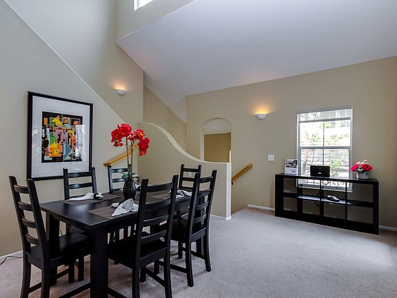 4th image of 112 La Mirage Cir