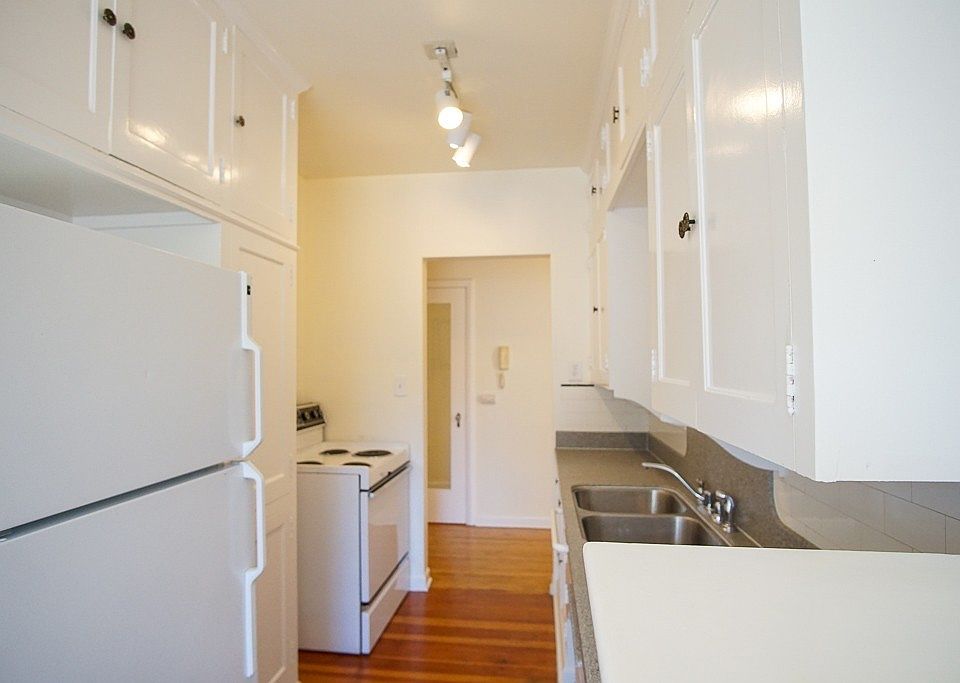 1st image of 4008 N Mississippi Ave #5