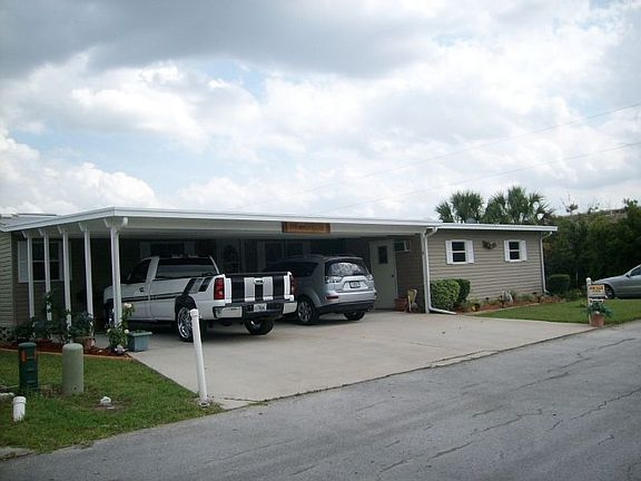2nd image of 121 Lake Pointe Dr