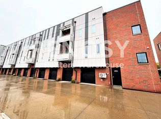 400 SW 7th St #204, Des Moines, IA 50309