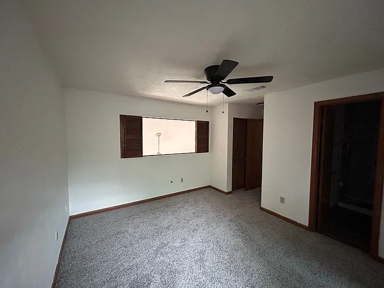7005 SW 46th Ave — Photo 18