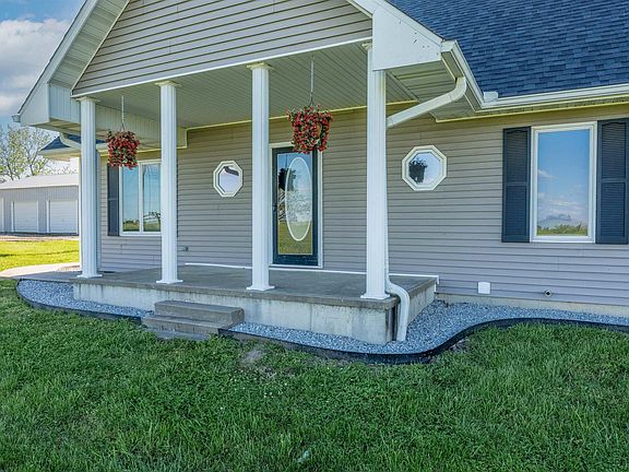 5th image of 430 Lewis Dr