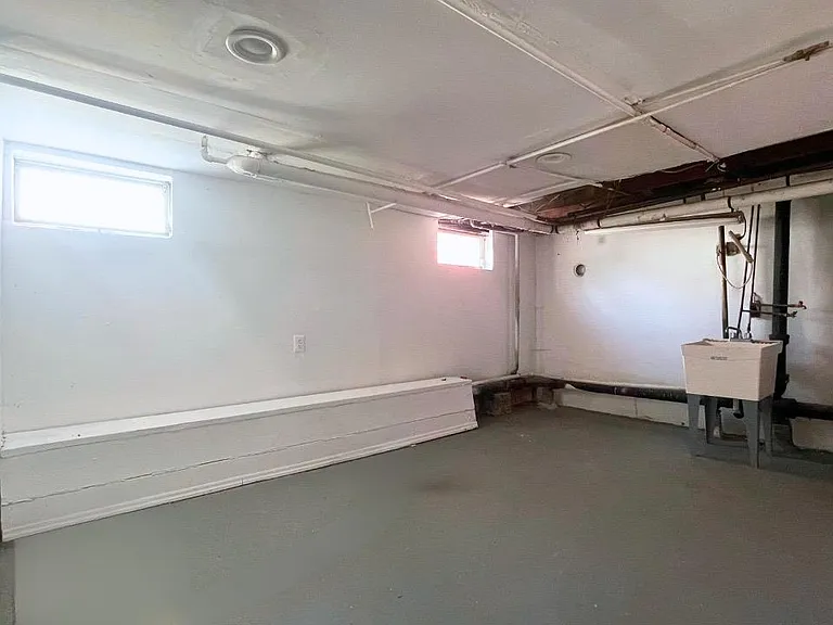408 Ryders Ln — Photo 17