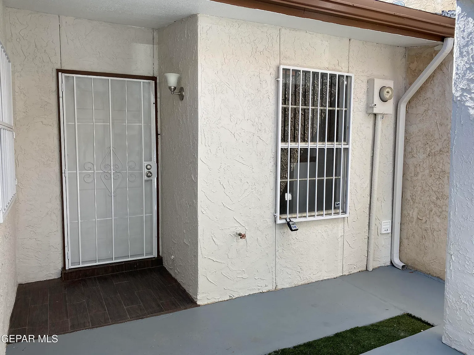 2 bed, 2.0 bath, 1010 sqft, $1,300 — Photo 4