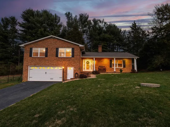 249 Cattle Scales Rd, Waynesboro, VA 22980