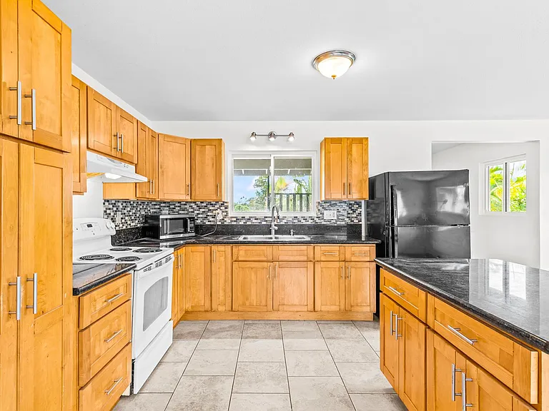 630 Wanaao Rd — Photo 18