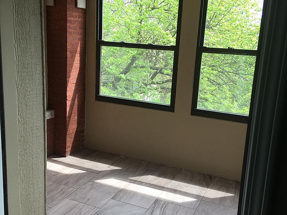 3rd image of 5822 S Michigan Ave #3