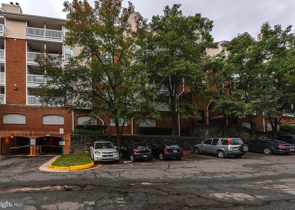 1st image of 1504 Lincoln Way APT 337