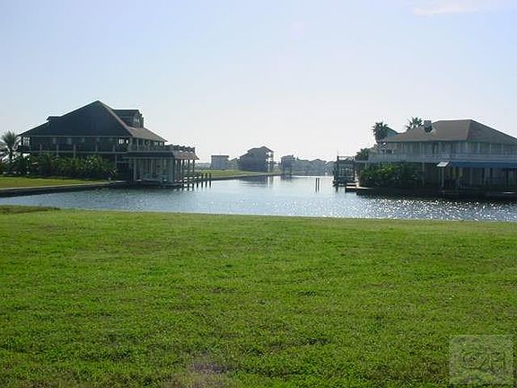 2nd image of 1222 Lagoon Dr