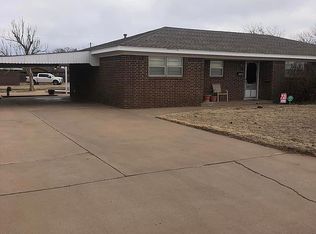 2002 Graham St, Wellington, TX 79095