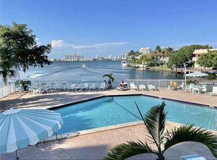 2841 NE 163rd St APT 304, North Miami Beach, FL 33160