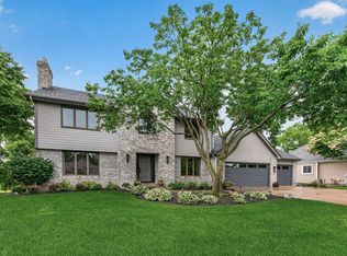 263 Lily Pond Ln, Vadnais Heights, MN 55127
