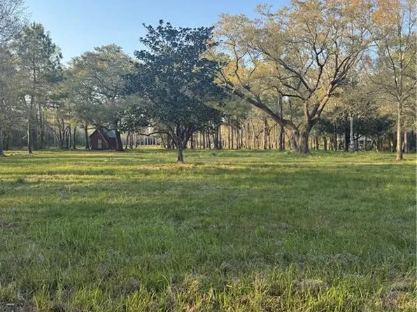 9170 Little River Rd, Bayou La Batre, AL 36509