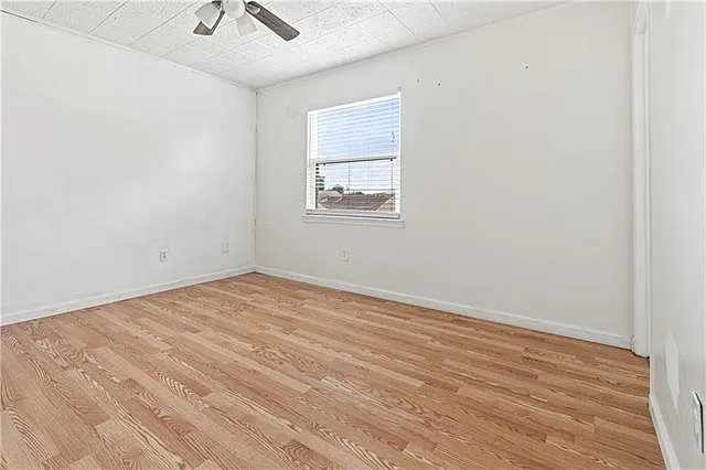 421 Holy Cross Pl — Photo 7