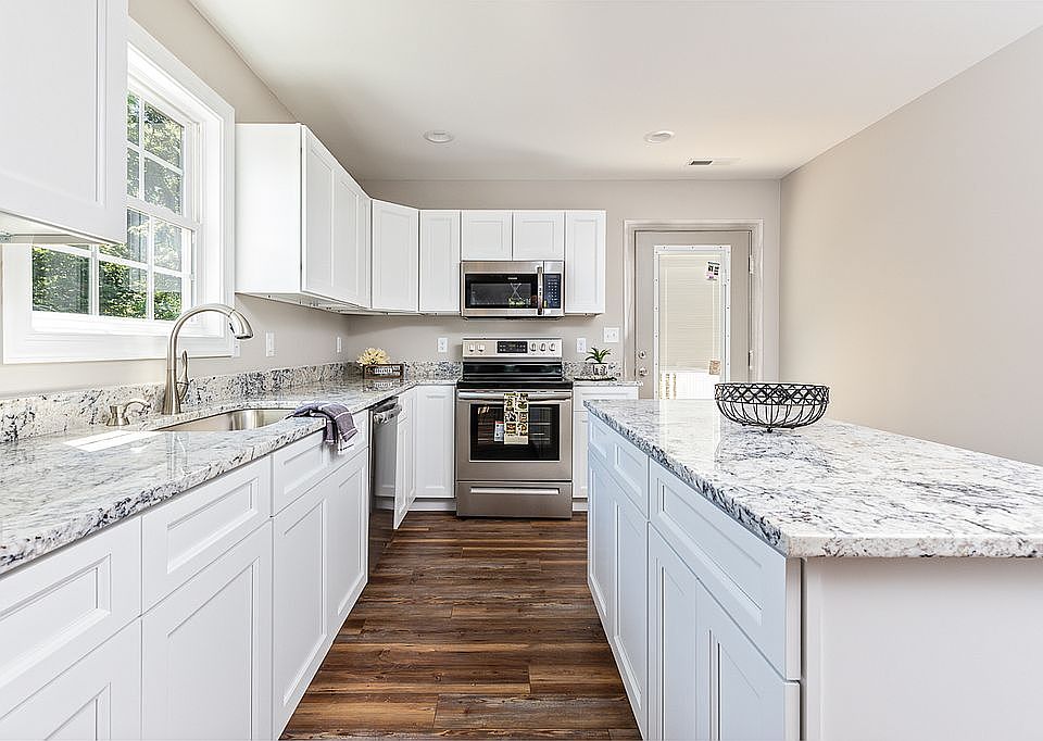1st image of 1020 Albemarle Ave