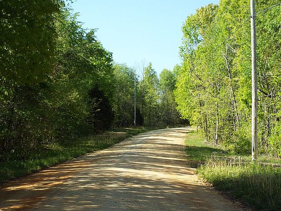 4th image of 11270 Old Highway 13