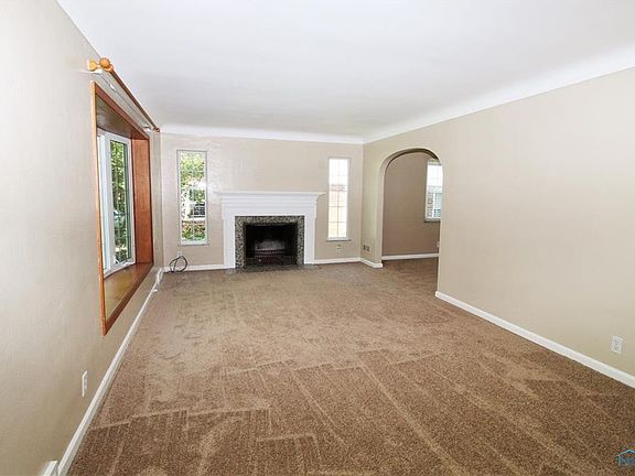 5th image of 2708 Pemberton Dr