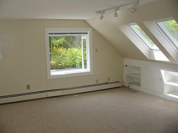 3rd image of 177 Sandwich St #2