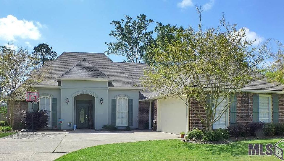 1st image of 17432 Lake Vista Dr