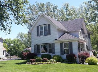 596 North Ave, Hartland, WI 53029