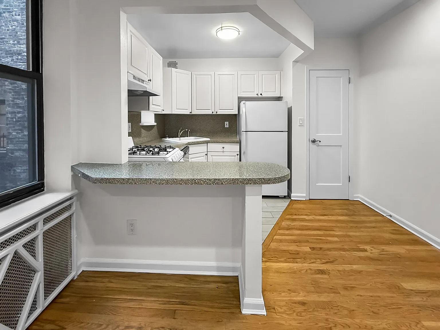 355 West 51st Street — Photo 4