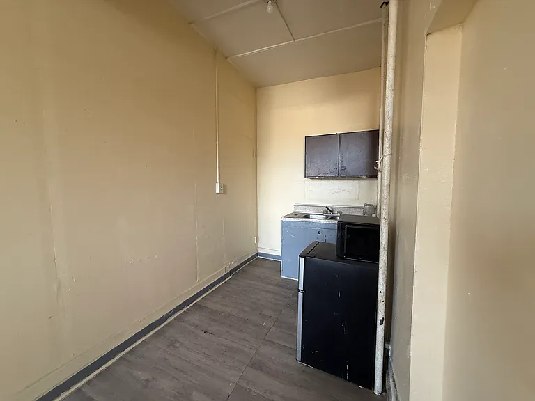 Lotus Apartments — Photo 10