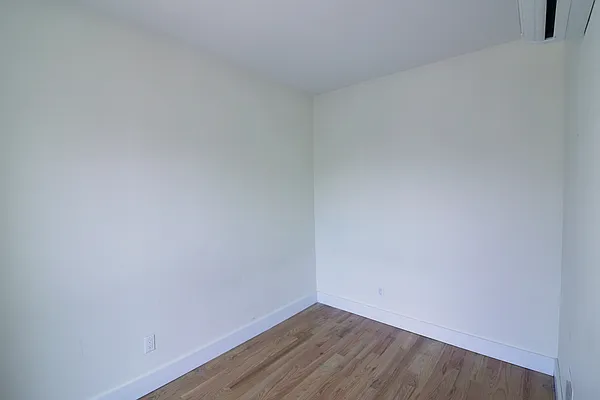 Rented by David Francis New York LLC | media 33