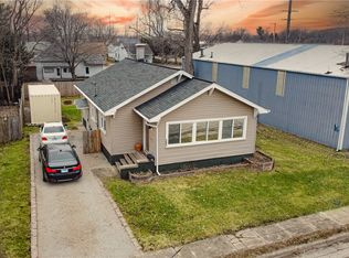 108 11th St, Charleston, IL
