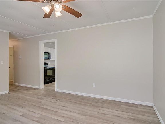 5th image of 2917 Mississippi Ave