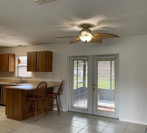 3rd image of 1820A Enterprise Ave #1820A
